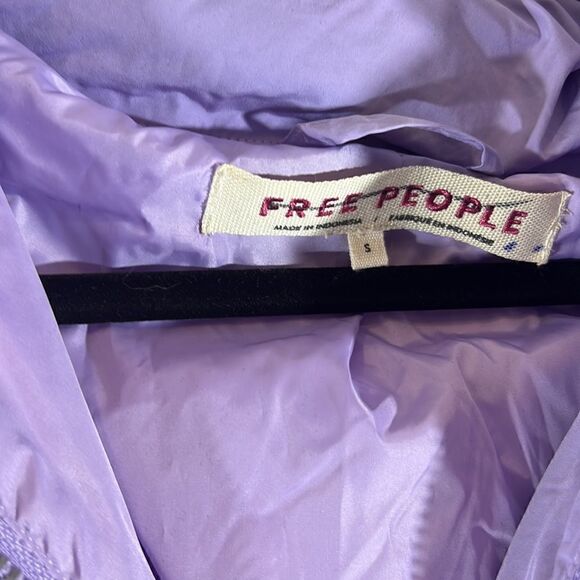 FREE PEOPLE PUFFA VEST LAVENDER NEW SMALL - Picture 5 of 7